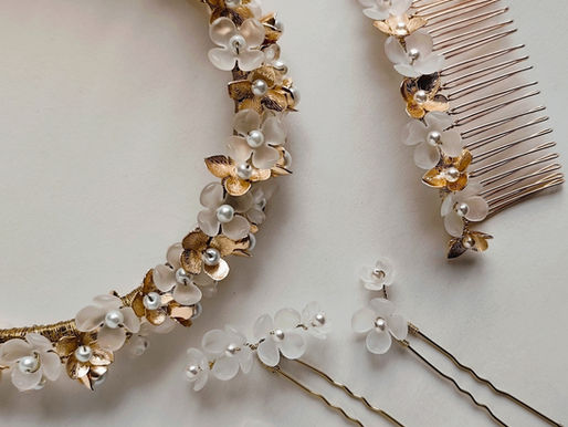 Combien de temps avant son mariage faut-il commander son accessoire cheveux ?