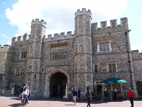Royal Retreat: A Day Exploring the Majesty of Windsor Castle
