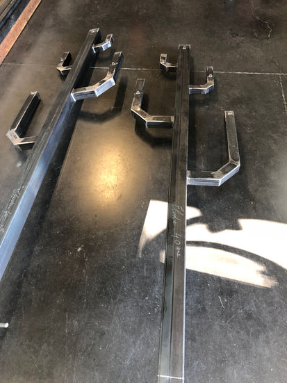 Grille métalique, Cheminée, Fer, Métal, Métallerie, Artisanat, Conception en fer, sur fond noir.