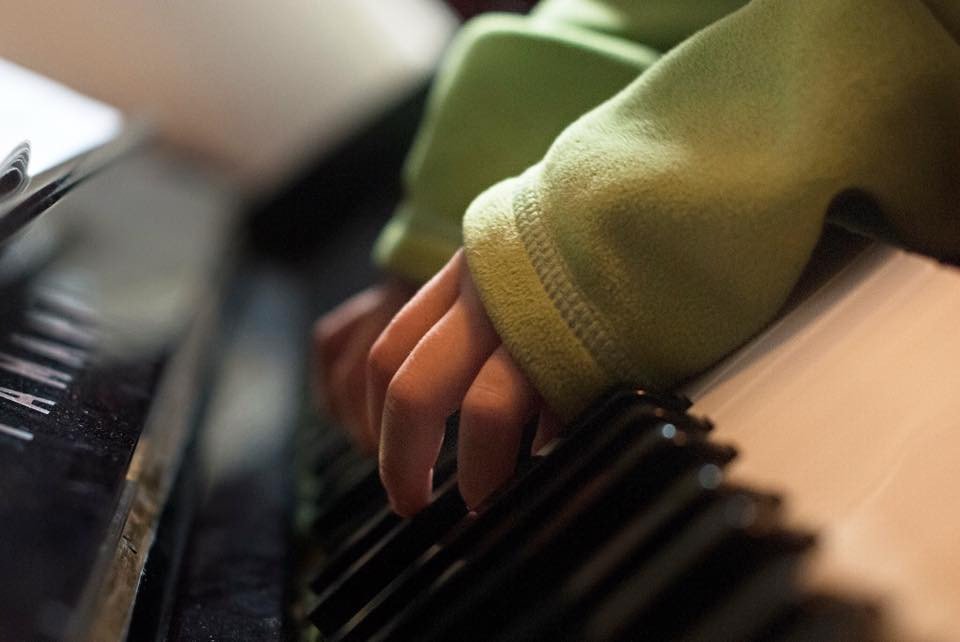 Piano Lessons Papillion, NE Wood & Knit Be Nice Music Studio