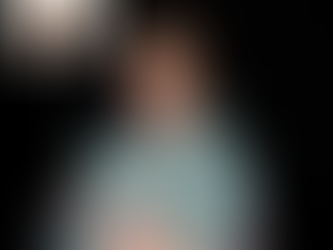 THE MAN OF HOUR @foodgod IS HERE TO EAT OUR CHICKEN!