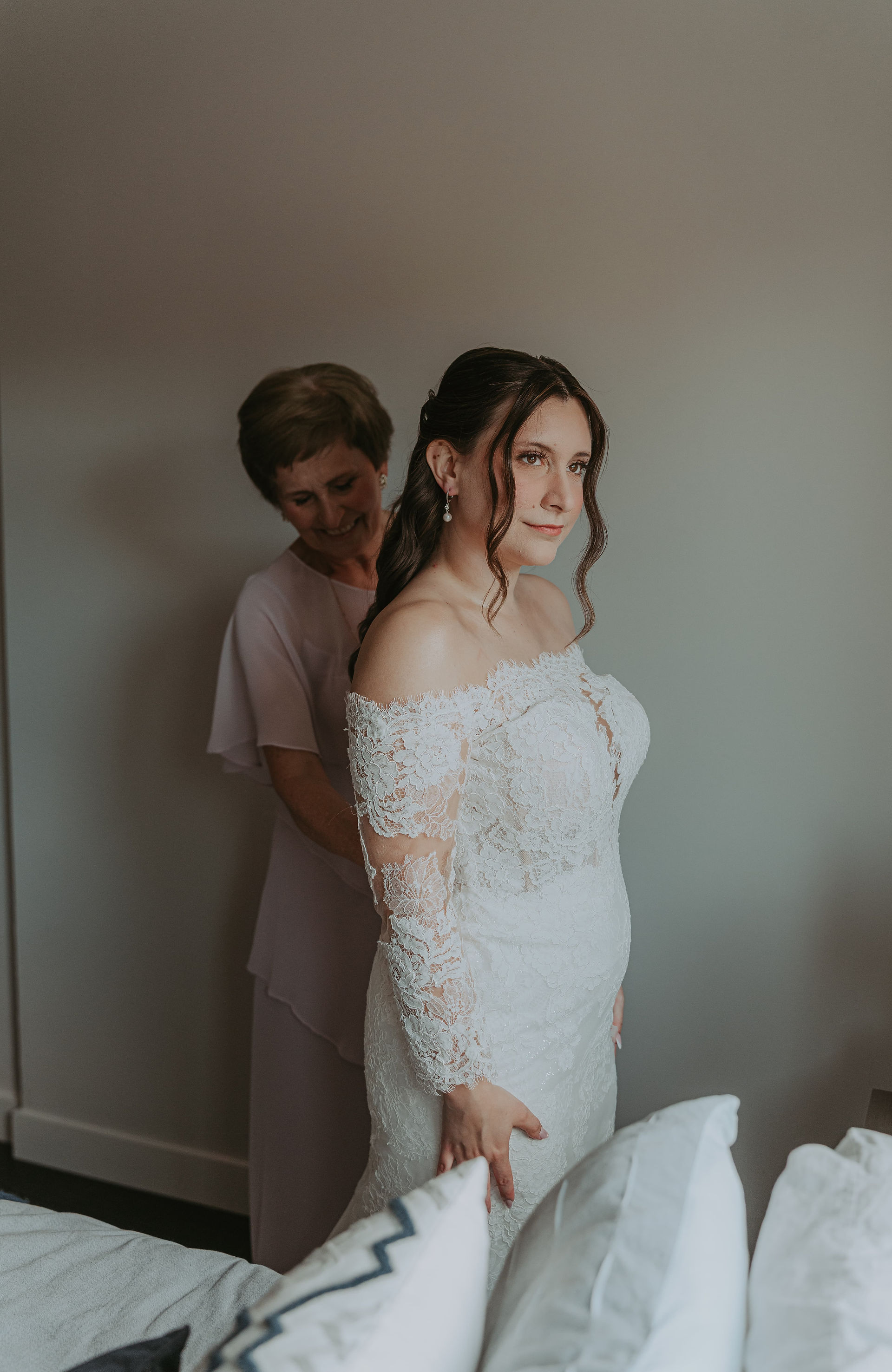 bride getting ready mississauga