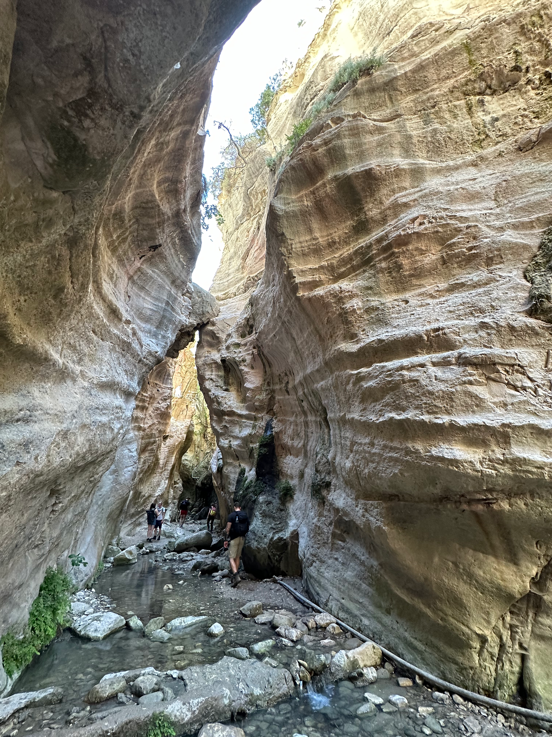 Rock crevice in the Avakas Gorge with a large rock in the middle