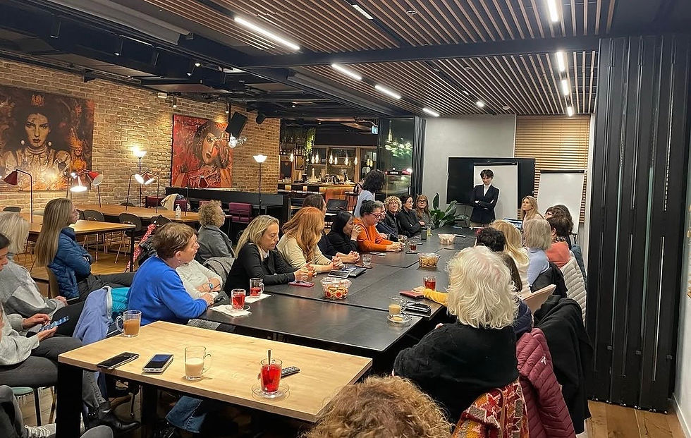 למה דווקא בעידן של בינה מלאכותית — המפגש האנושי הופך לנכס העסקי החשוב ביותר