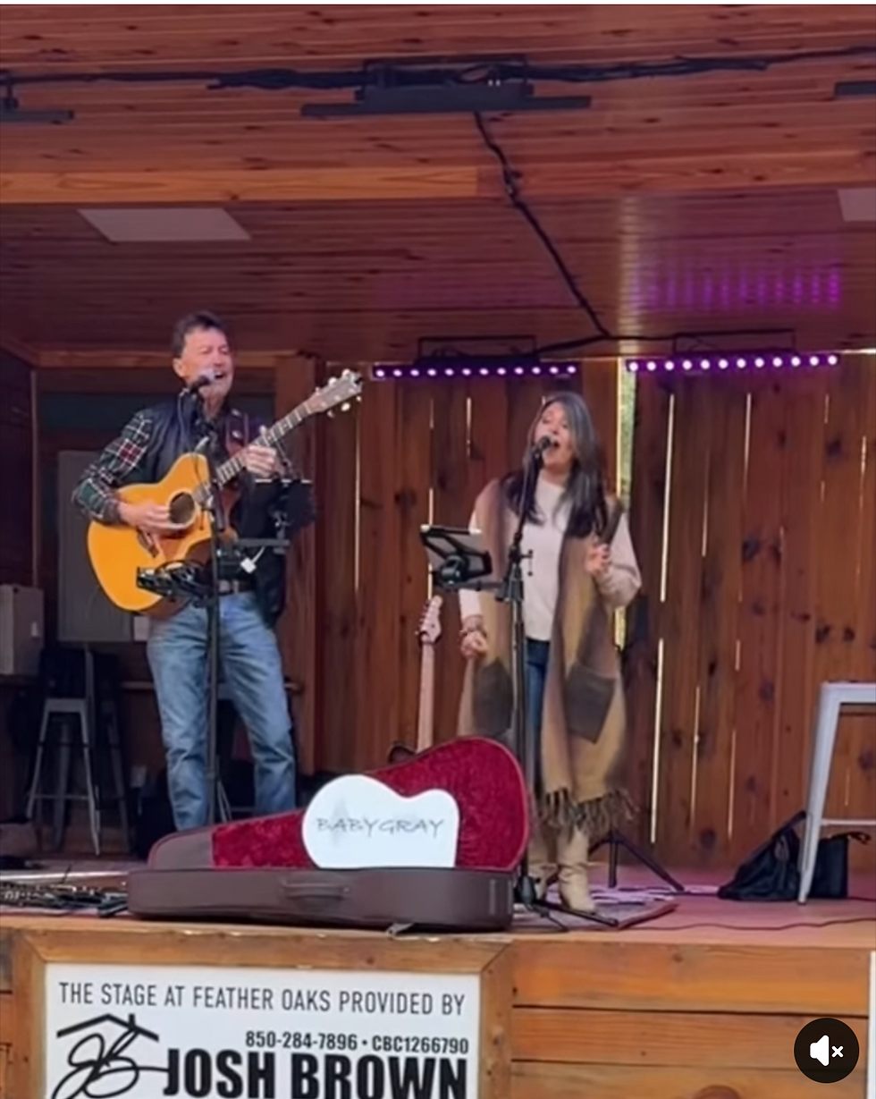 Saturday Live music and Farmers Market