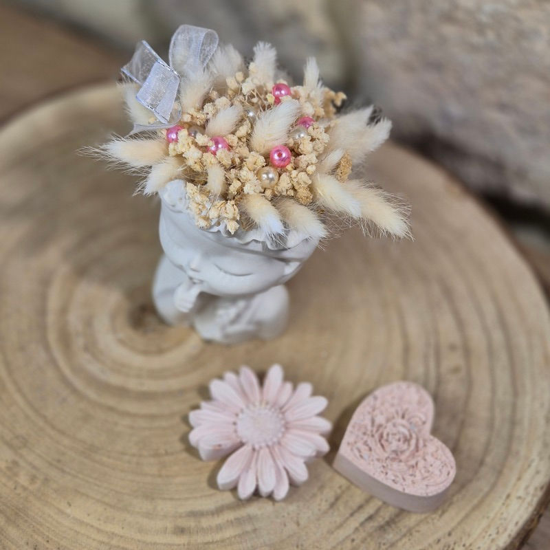 Miniature : Petite filles fleurs et perles rose