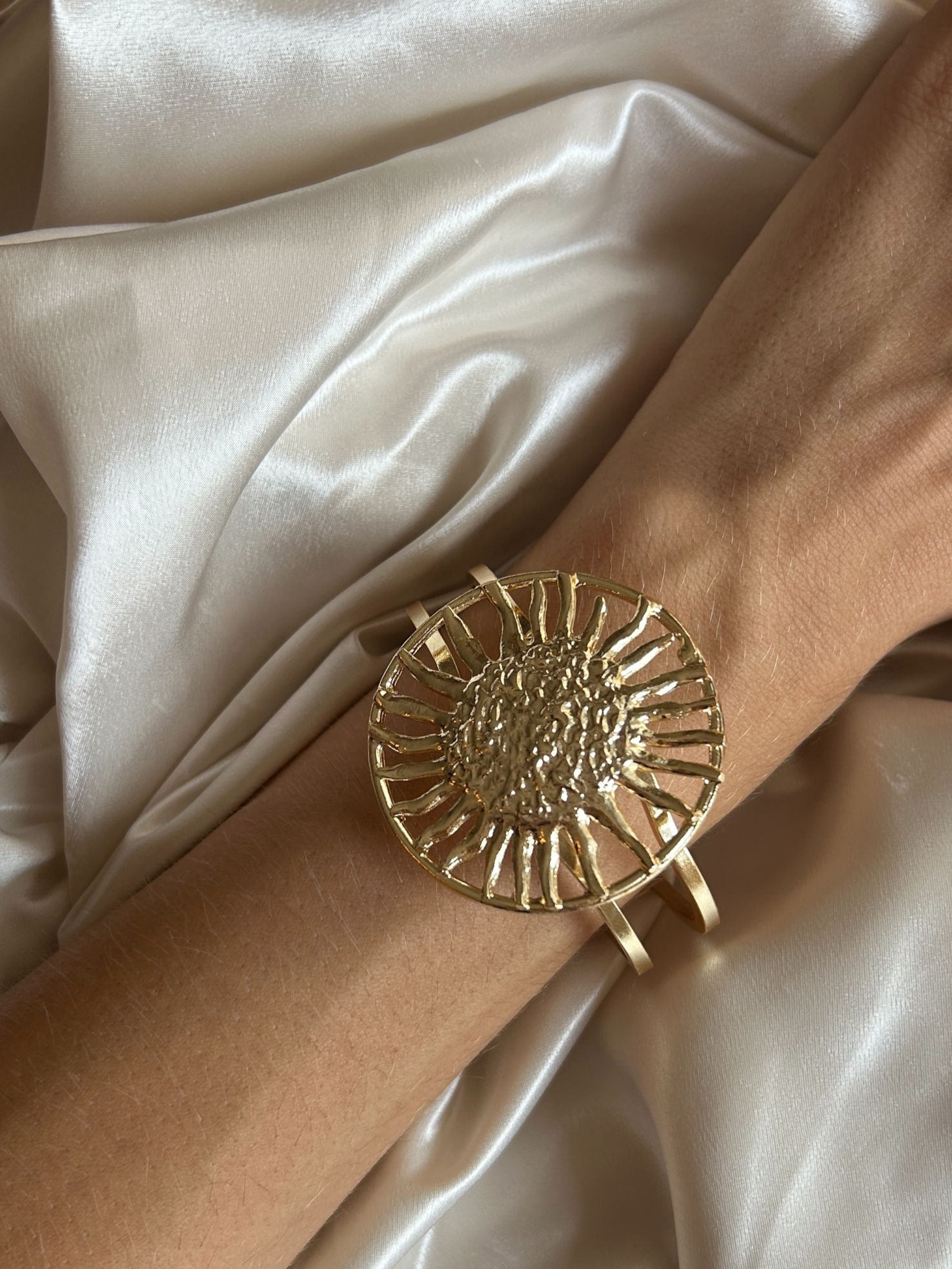 Güneş Kelepçe Bileklik