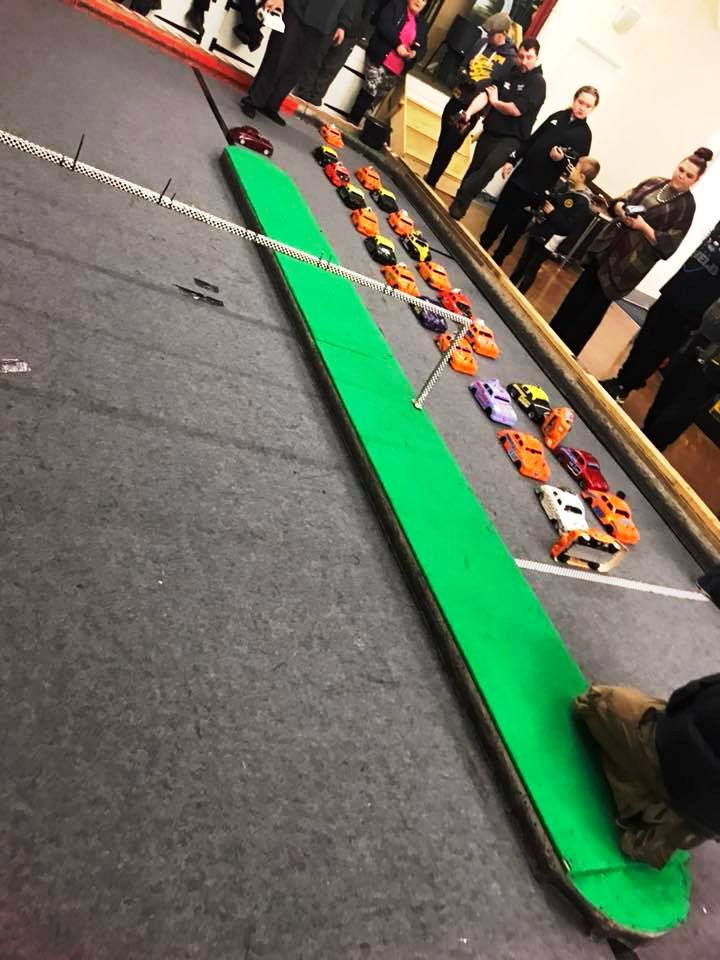 27336865_1861792440779113_2082946150369242341_n