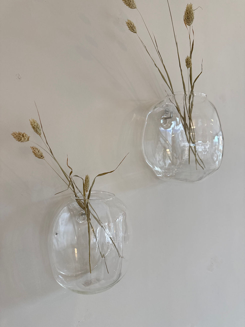 Thumbnail: glazen wandvaasje