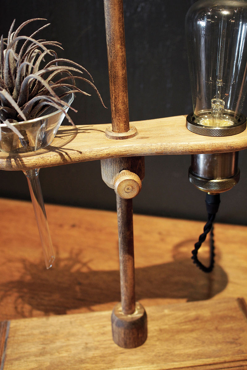 サムネイル： Table Lamp