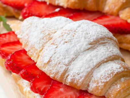 Çilek Tutkunlarına Özel: Çilekli Kruvasan