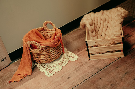 Middletown, Ohio Newborn Photography Studio Little Babe Studio Baskets Backdrops Props