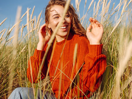 Hautpflege im Herbst: Mit Naturkosmetik die Hautbarriere stärken
