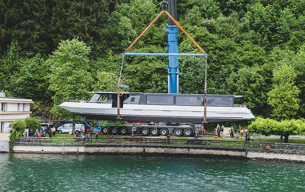 Rein elektrisch: Mit einer Wasserlinie von 25 Metern wird das neue Elektroschiff bis zu 150 Gäste befördern. Das Schiffstaufenfest findet am 26. Juni statt. Bild: Schmittenhöhebahn AG/Stefanie Oberhauser