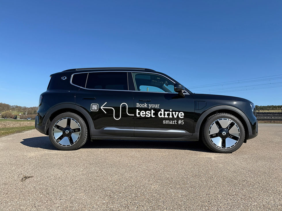 SUV mit Charakter - Von außen betrachtet, wirkt der #5 markant, in der Silhouette wechseln sich sanfte Rundungen mit harten Kanten ab. Der Kofferraum punkt mit dem riesigen Ladevolumen von bis zu 1630 Litern. Foto: CDA Verlag GmbH (Armin Grasmuck)