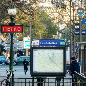 Métro et Bus station Les Gobelins.webp