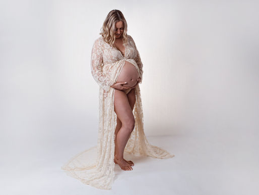 Preparing for Professional Pregnancy Portraits