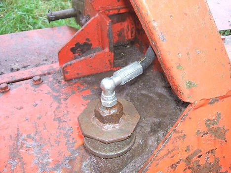 Kuhn power harrow bed filler breather