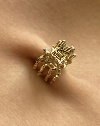 silver claw earcuff by Barbora Lexová