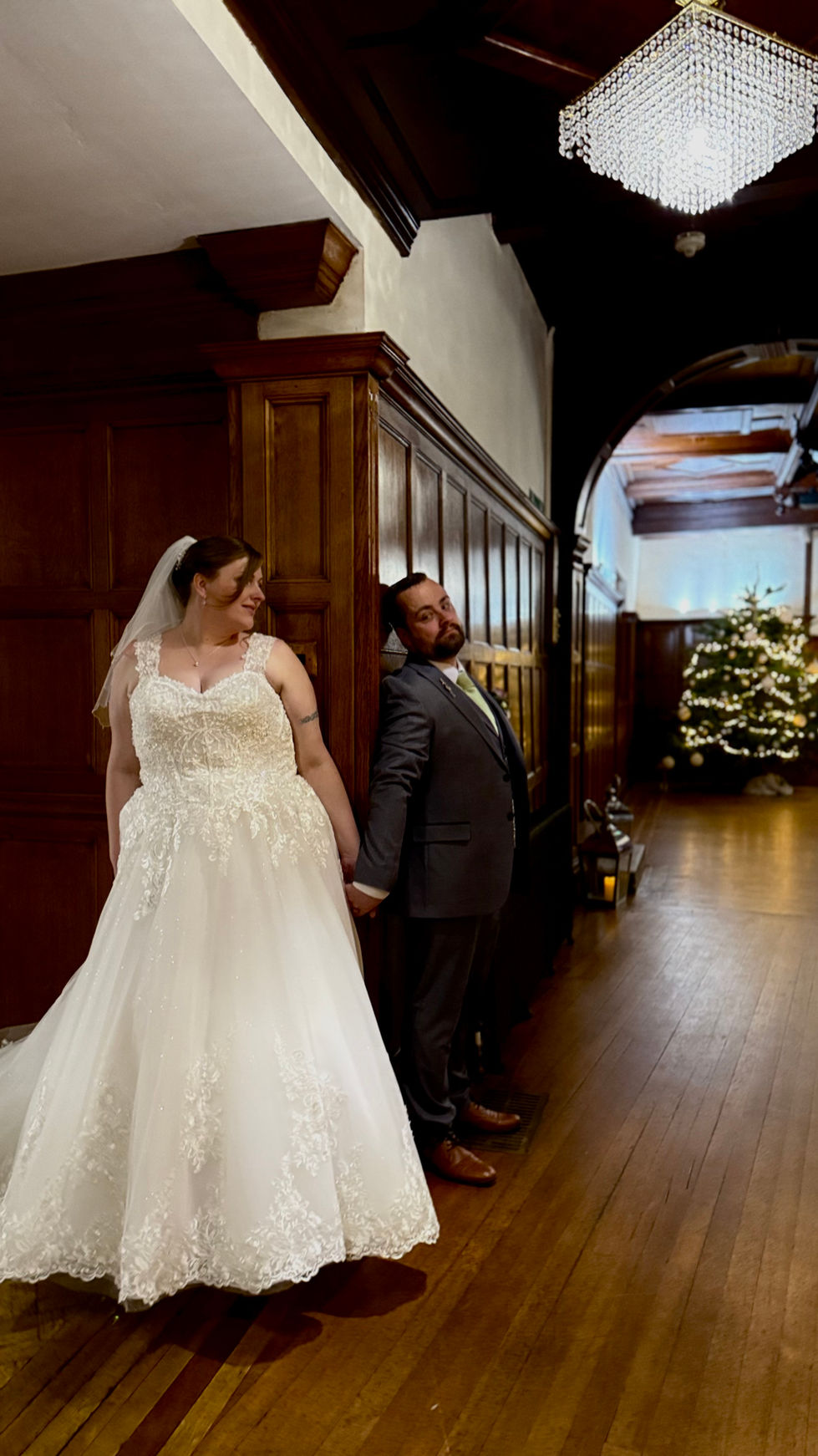 Secret looks between the bride and groom