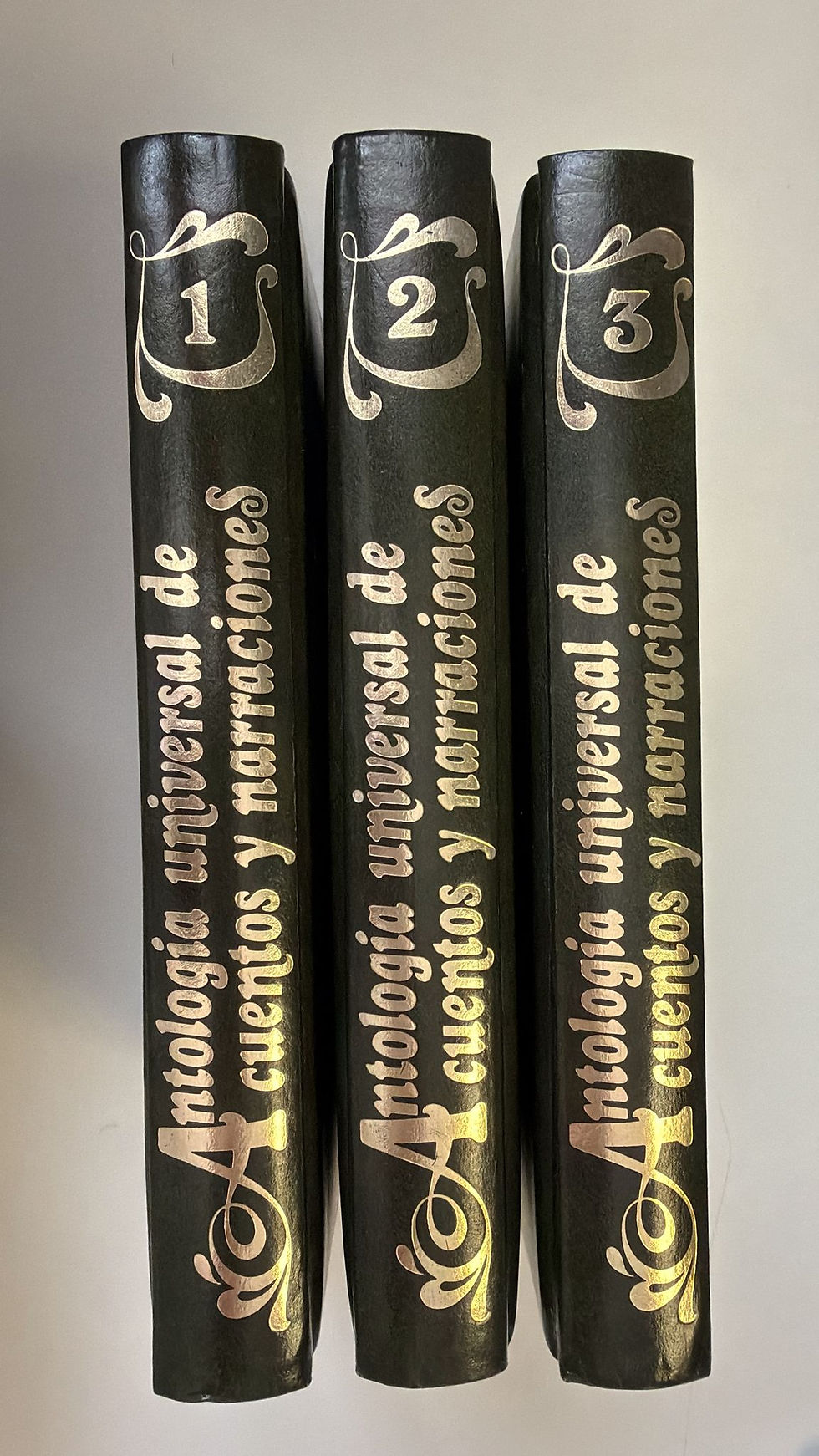 Antologia universal de cuentos y narraciones. VV. AA. Los libros del abuelo, tu libreria solidaria.