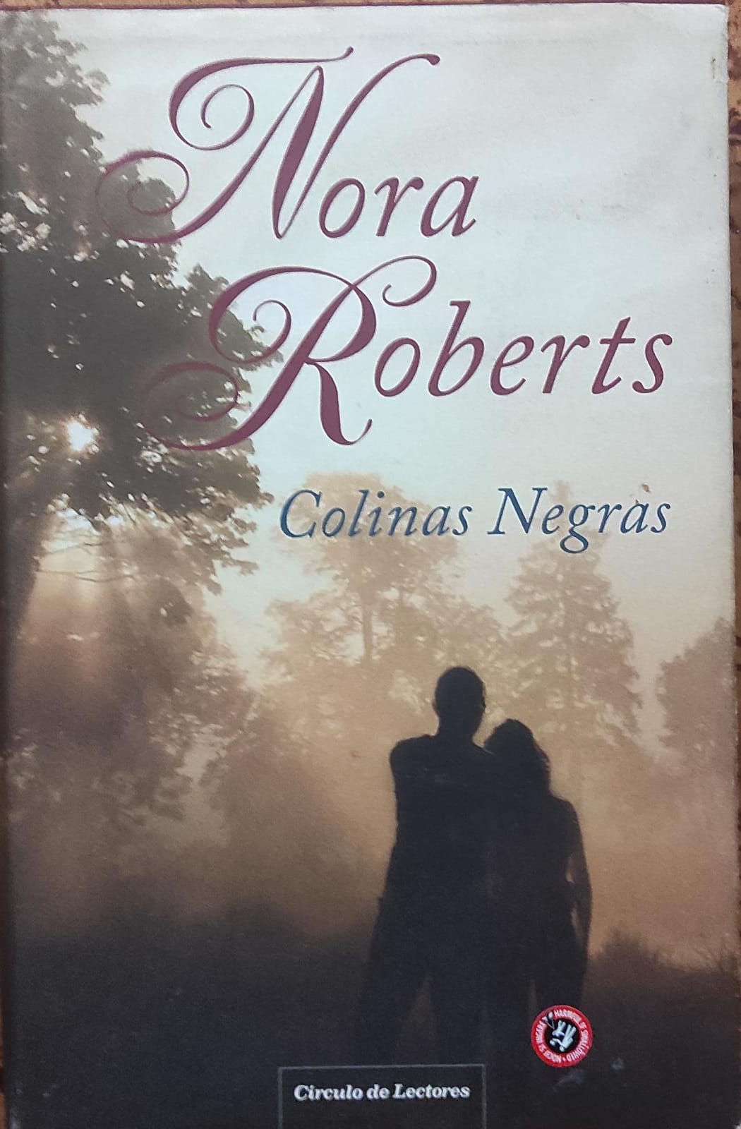 Colinas negras | Roberts, Nora | Los Libros del Abuelo, tu librería solidaria