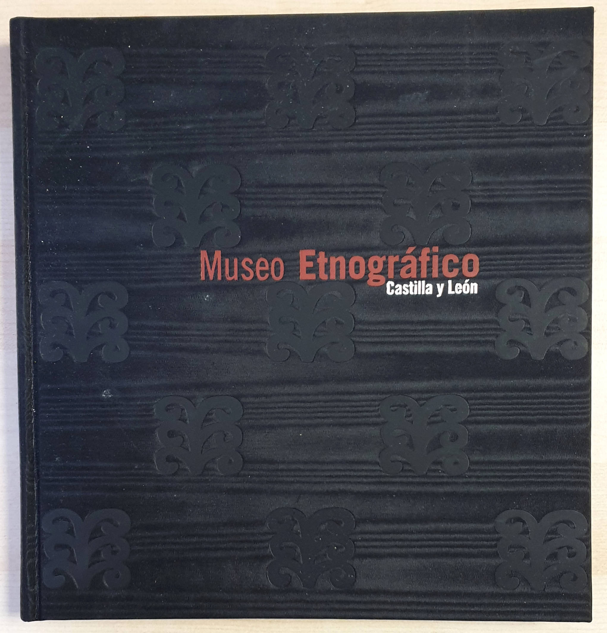 Museo Etnográfico Castilla y León | Piñel, Carlos (Dir.). Los Libros del Abuelo, tu librería solidaria