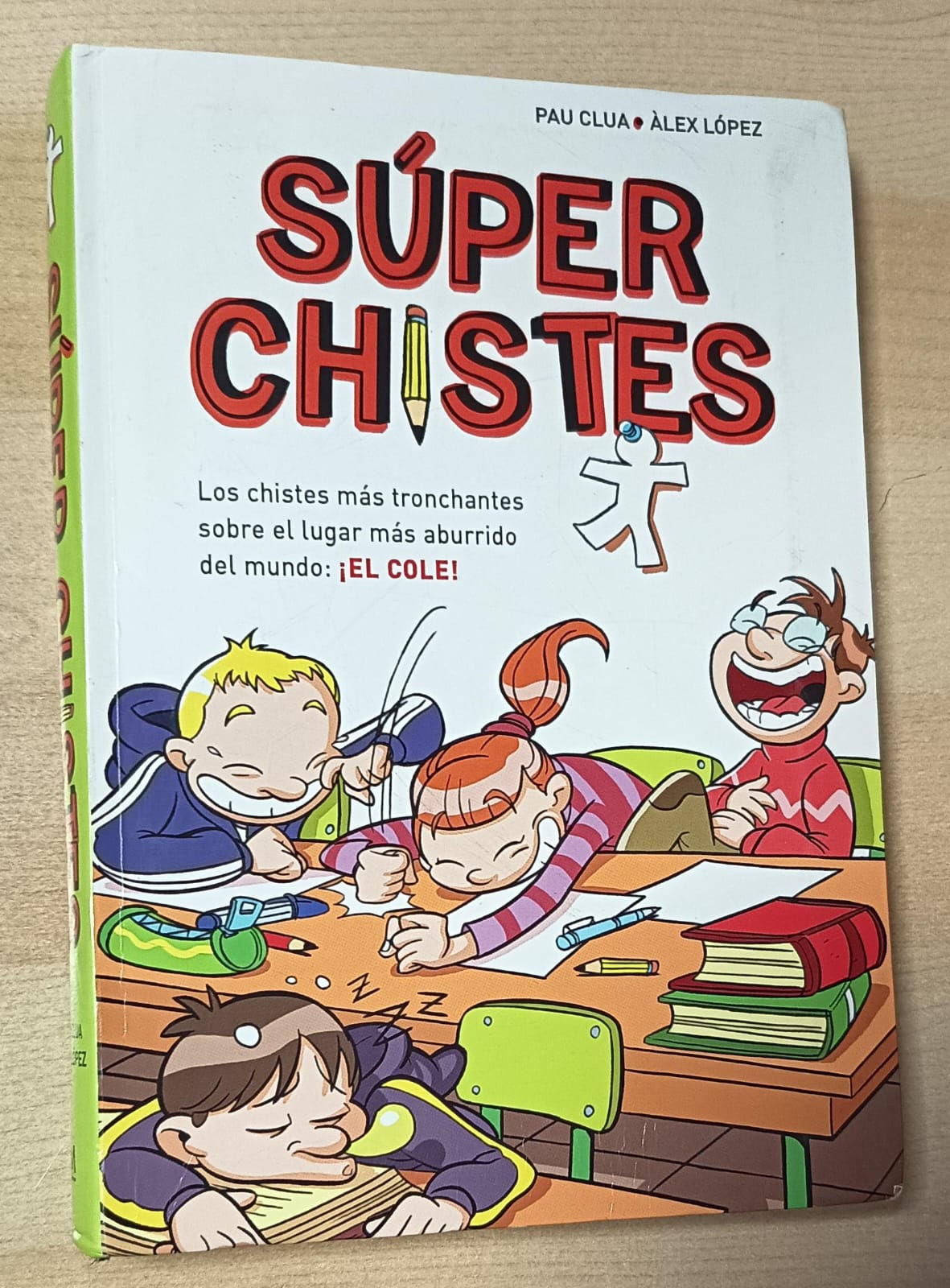 Súper chistes | VV.AA .Los libros del abuelo , tu librería solidaria.