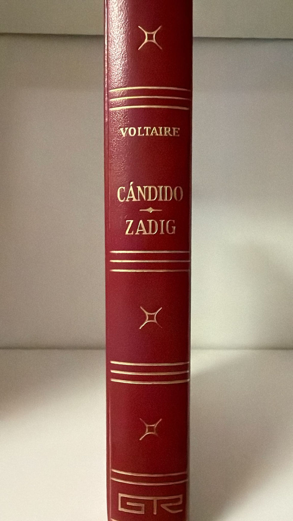 Voltaire. Cándido. Los libros del abuelo, tu libreria solidaria.