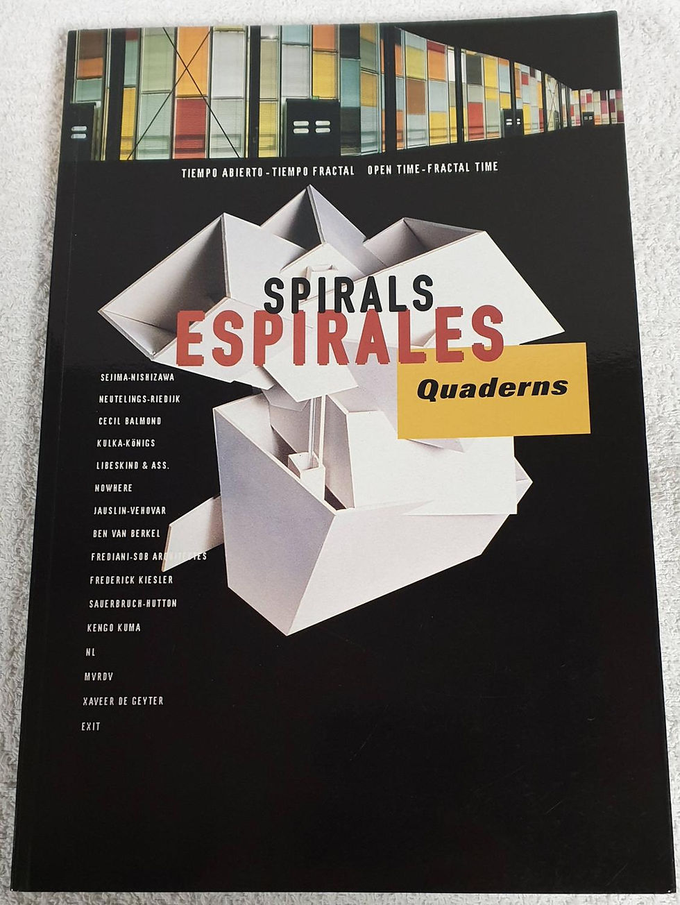 Quaderns D'Arquitecture i Urbanisme 222|Salazar, J - Bernadó, J - Florence, R. Los libros del abuelo, tu librería solidaria