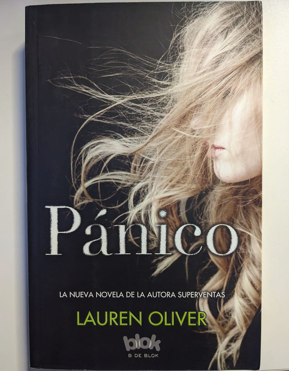 Pánico. Oliver, Lauren. Los libros del abuelo, tu librería solidaria.