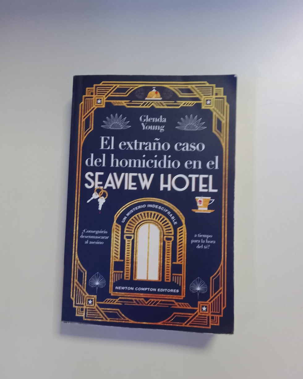 El extraño caso del homicidio en el Seaview Hotel | Young, Glenda. Los libros del abuelo, tu librería solidaria.