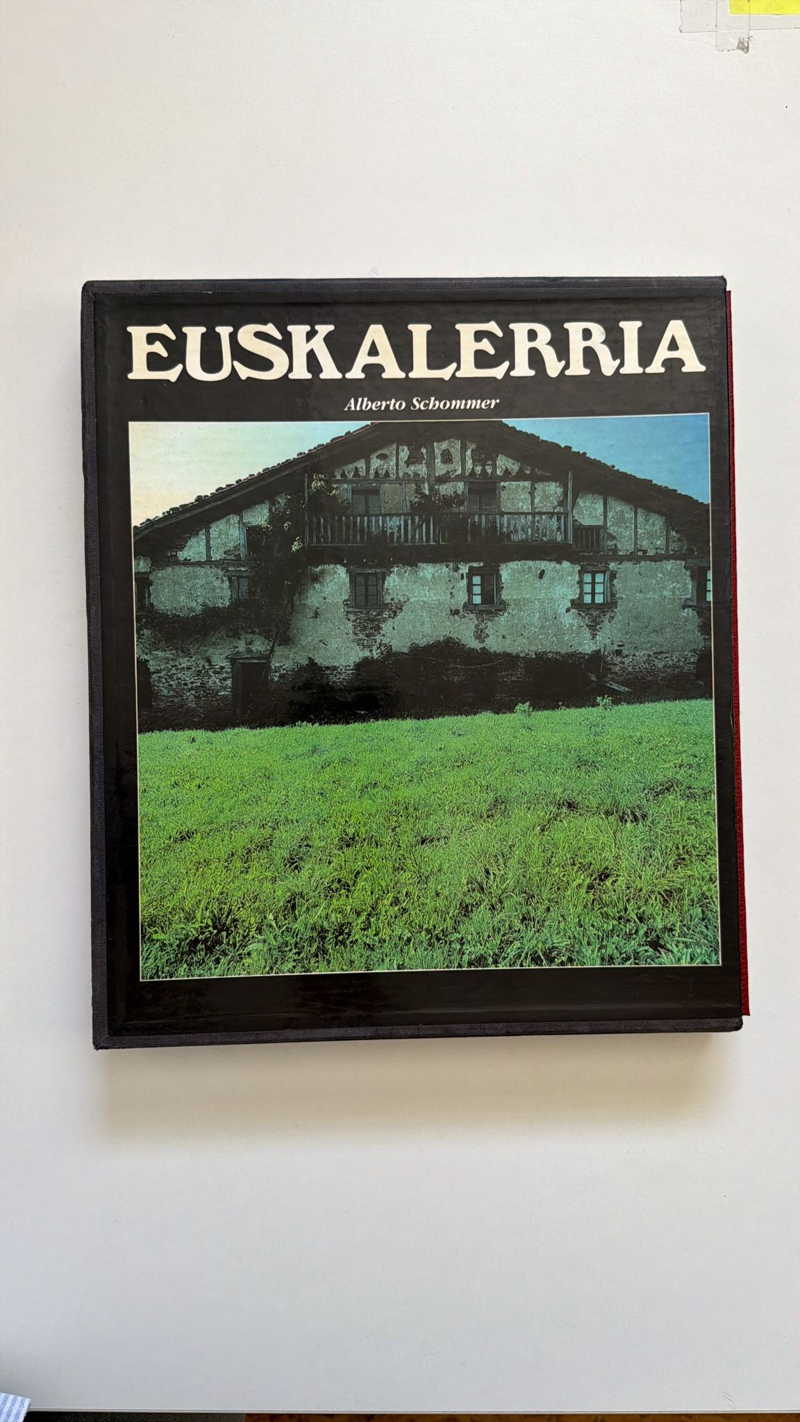 Euskalerria.  Schommer Alberto. Los libros del abuelo, tu libreria solidaria.