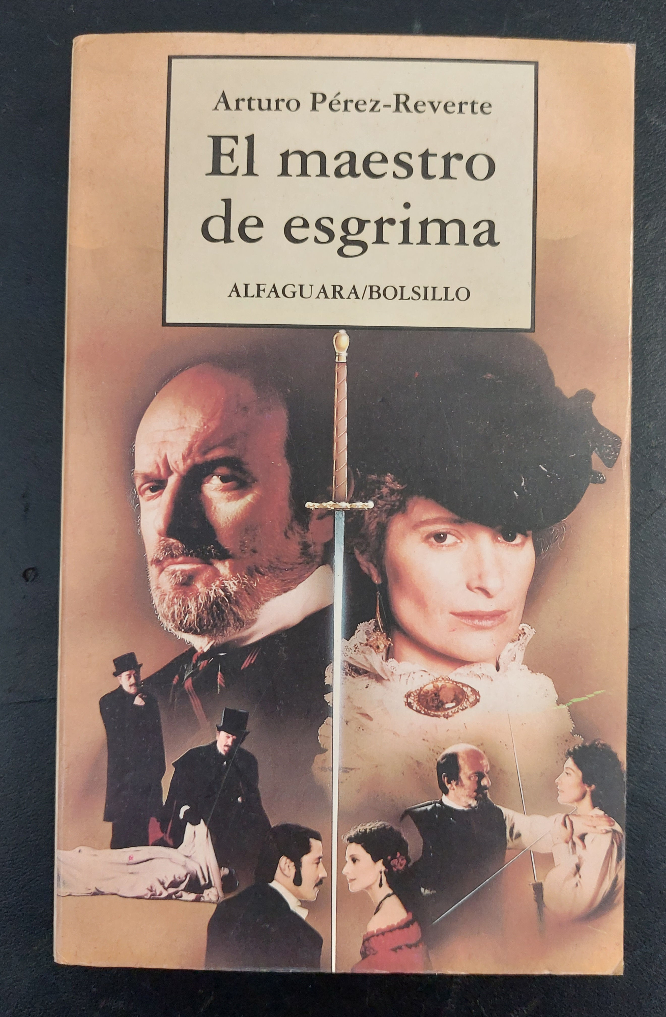 El Maestro de esgrima | Pérez-Reverte, Arturo, Los Libros del Abuelo, tu librería solidaria