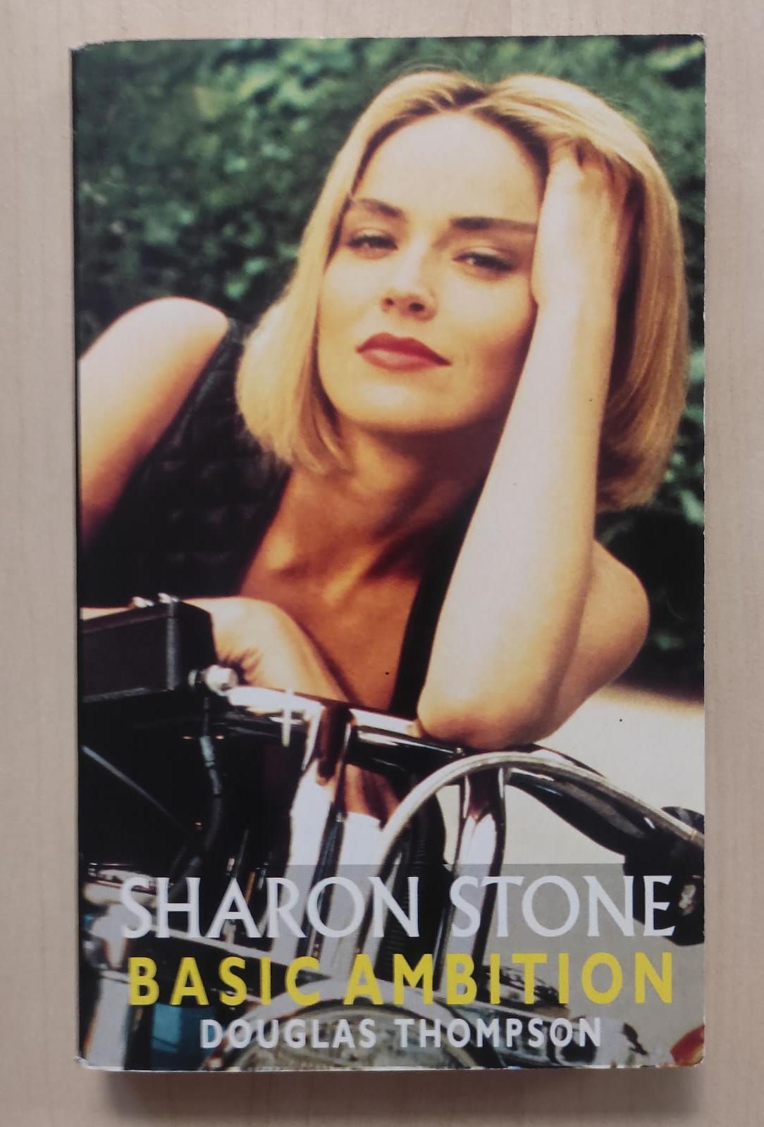 Basic Ambition | Stone, Sharon | Los Libros del Abuelo, tu librería solidaria