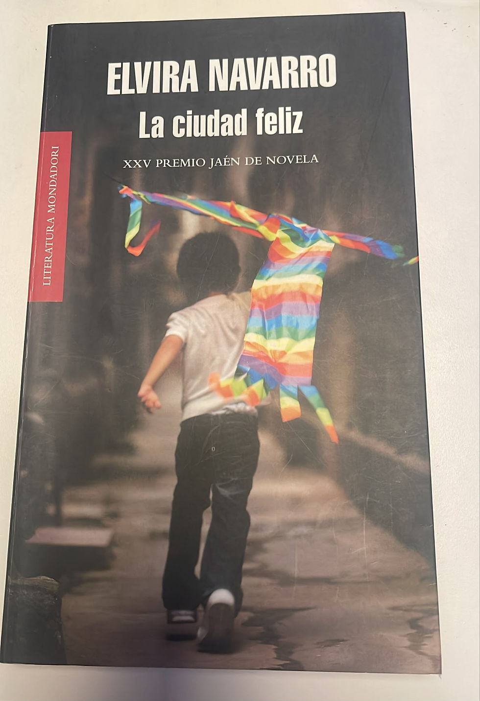 La ciudad feliz | Navarro Elvira Los libros del abuelo, tu librería solidaria._edited.jpg