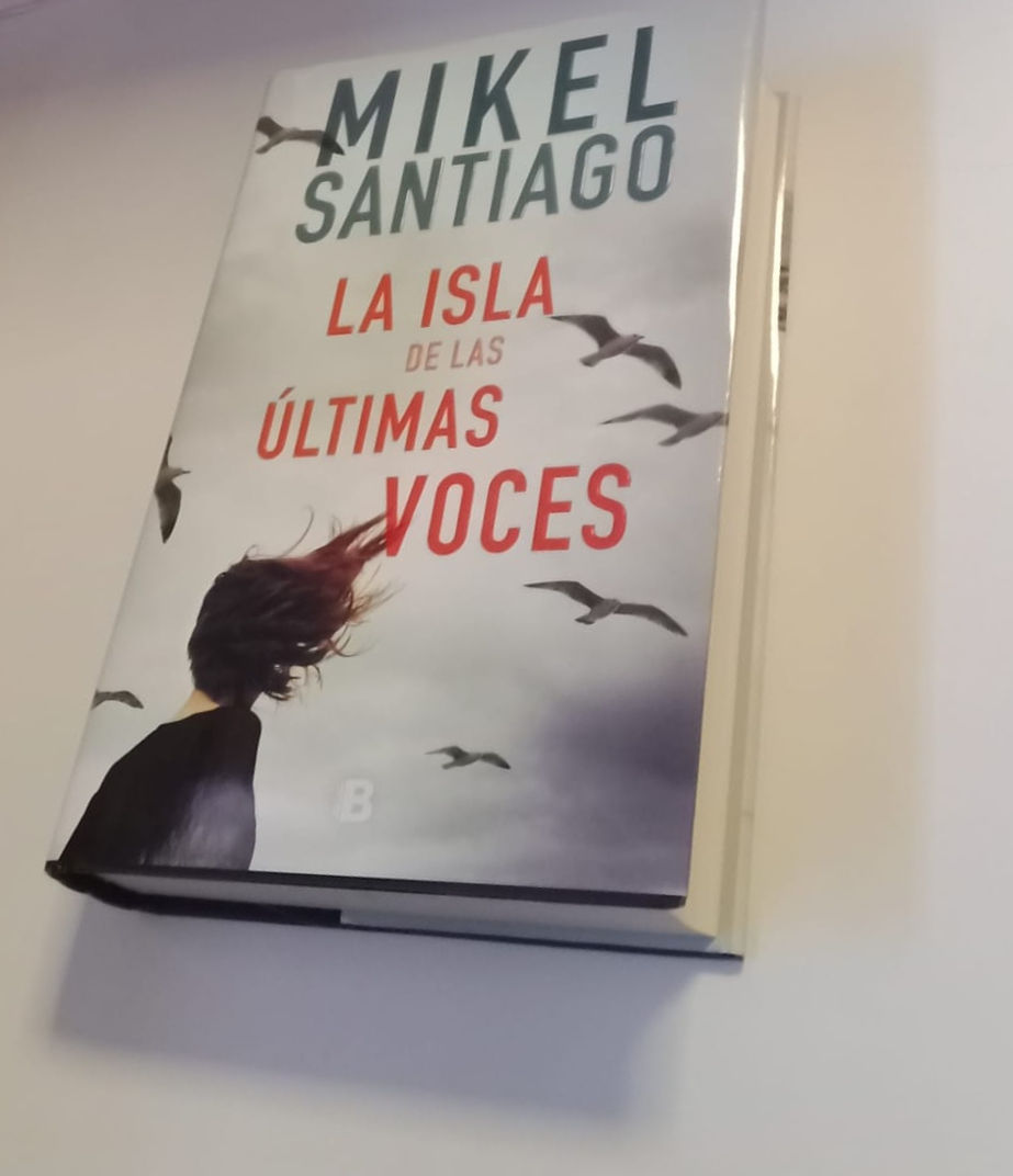 La isla de las últimas voces | Santiago, Mikel. Los libros del abuelo, tu librería solidaria.
