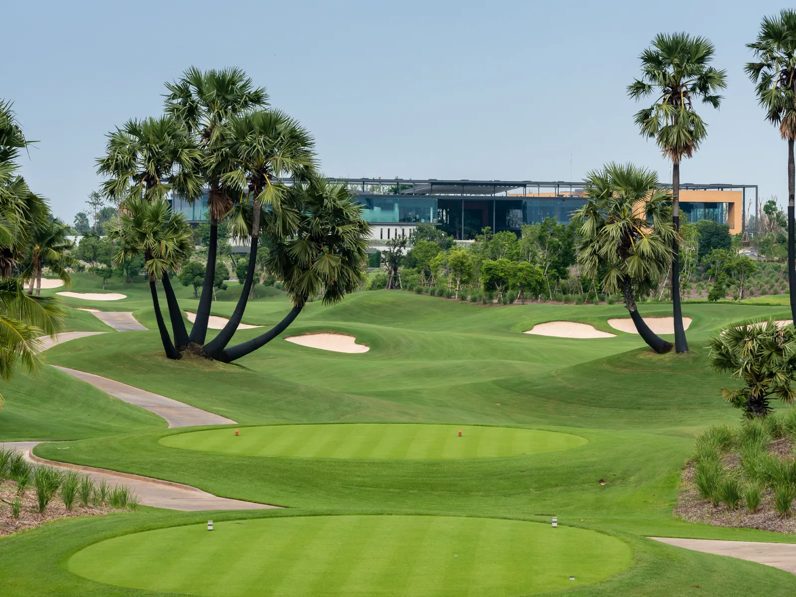 Bangkok golf host Nikanti golf course