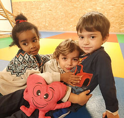 groupe enfant émotion amour