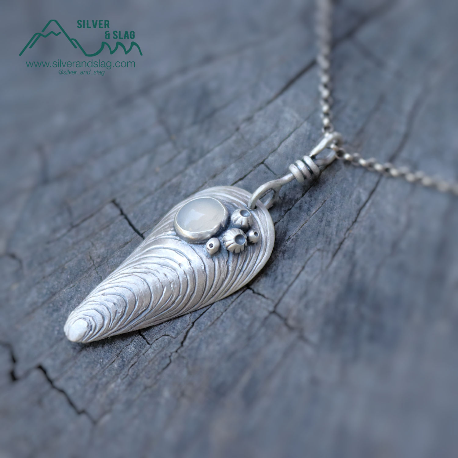 California Coast Inspired Sterling Silver Mussel Shell w Malibu Agate Necklace