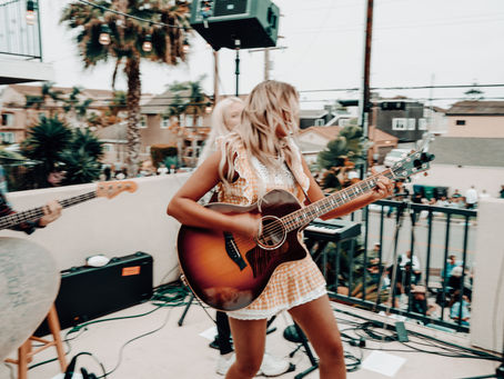 18-year-old girl Wows Music Lovers with ‘Balcony Sessions’