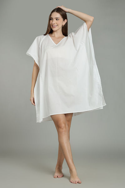 Miniature : femme de face montrant la forme du kaftan tissu nature en coton BIO