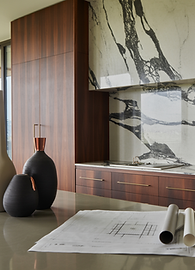 an-editorial-interior-photograph-of-a-mo_FFoPn_RfQCydsIpThcvO2A_yGW-JiLZTqalLNhR6OEHNw.png