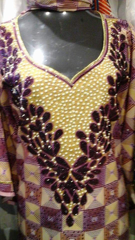 Robe boubou en bazin riche avec broderie