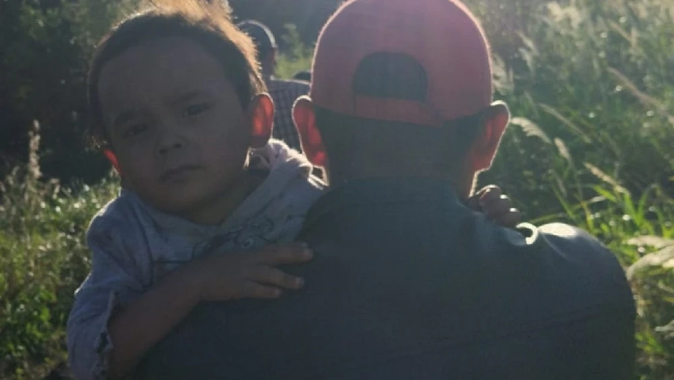 El pequeño Mathias queda bajo resguardo de su padre por orden de la Defensoría de la Niñez