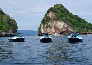 Jetski Los Arcos Yacht Charter.jpeg