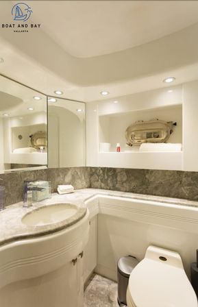 Luxury yacht rental in Punta Mita