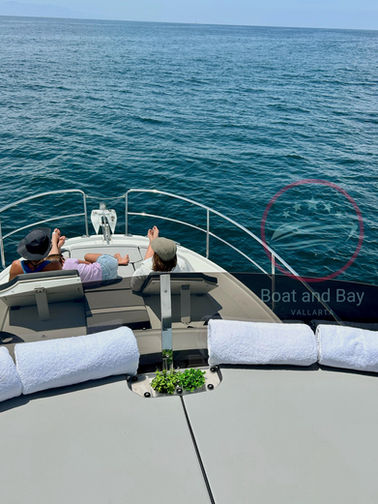 Luxury yacht rental in Nuevo Vallarta