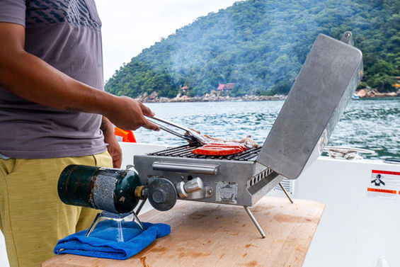 Luxury yacht rental in Nuevo Vallarta