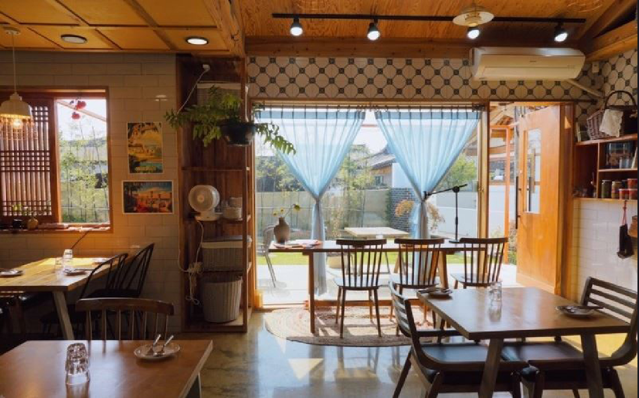 줄리스 작은식당 리모델링, 경주